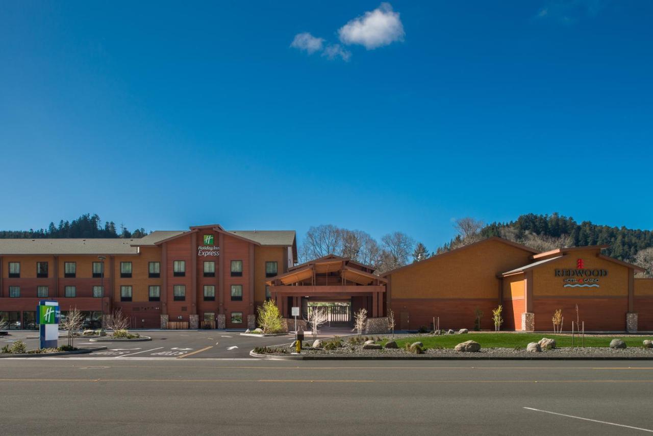 Holiday Inn Express Redwood National Park By Ihg Klamath Exterior photo