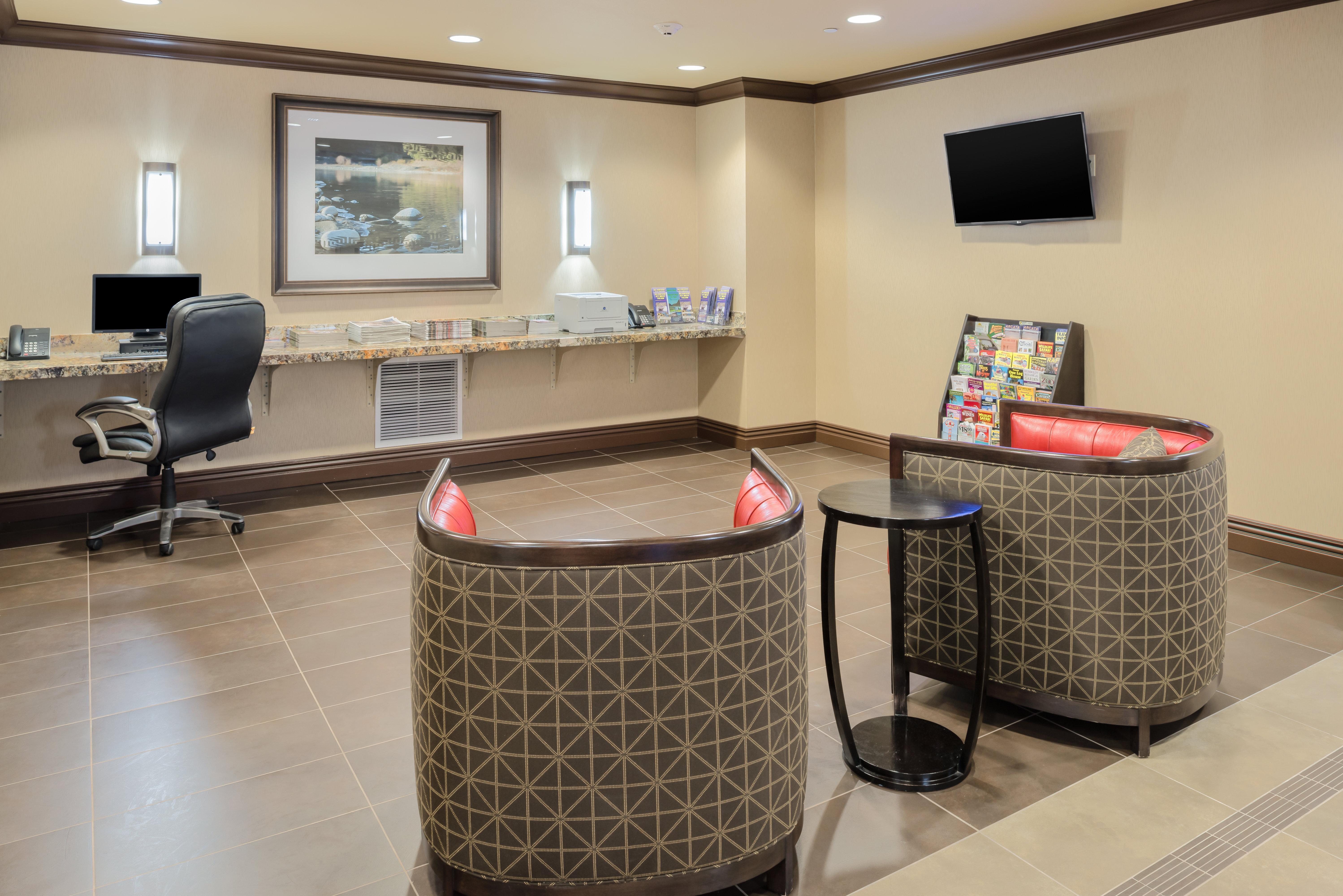 Holiday Inn Express Redwood National Park By Ihg Klamath Exterior photo
