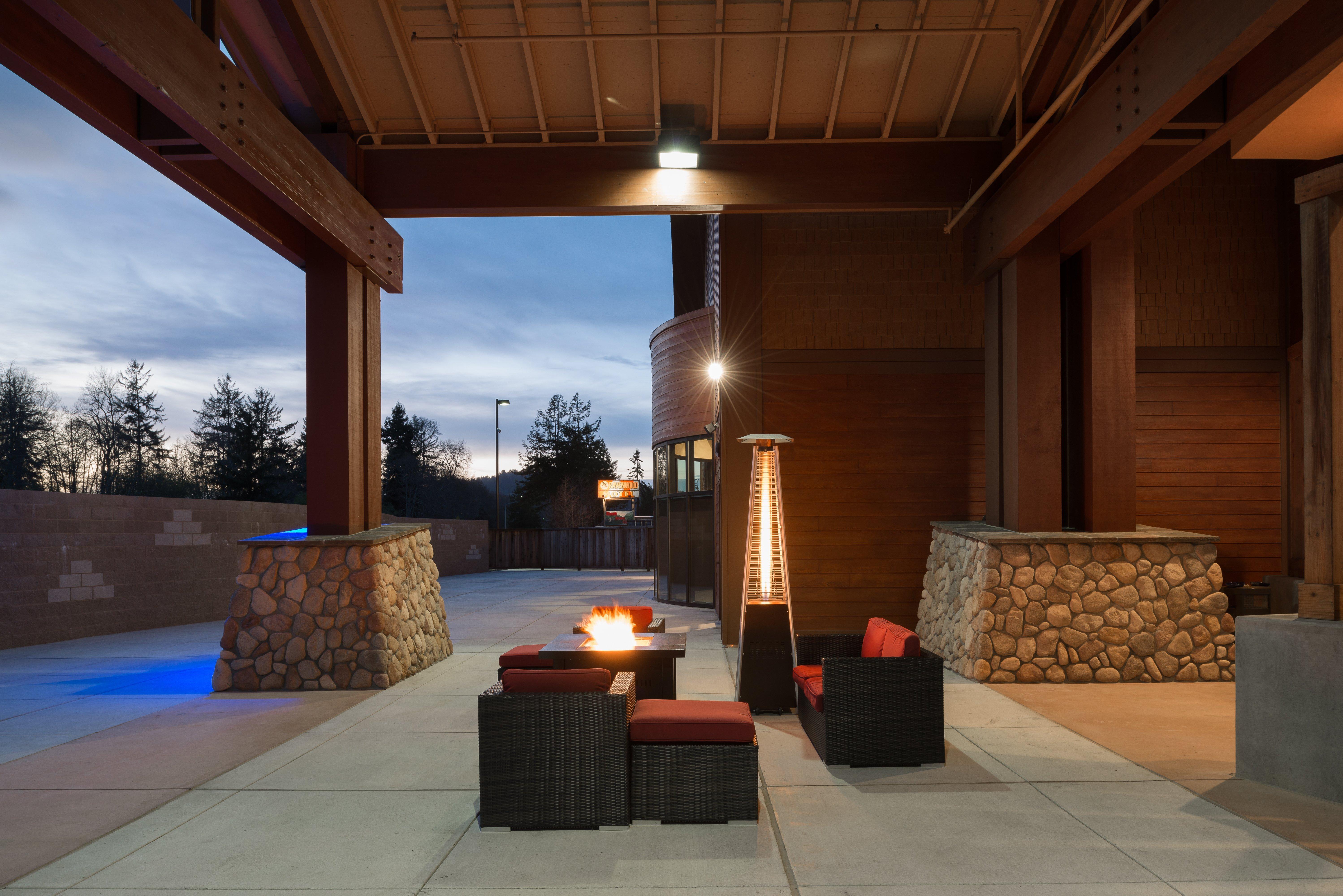 Holiday Inn Express Redwood National Park By Ihg Klamath Exterior photo
