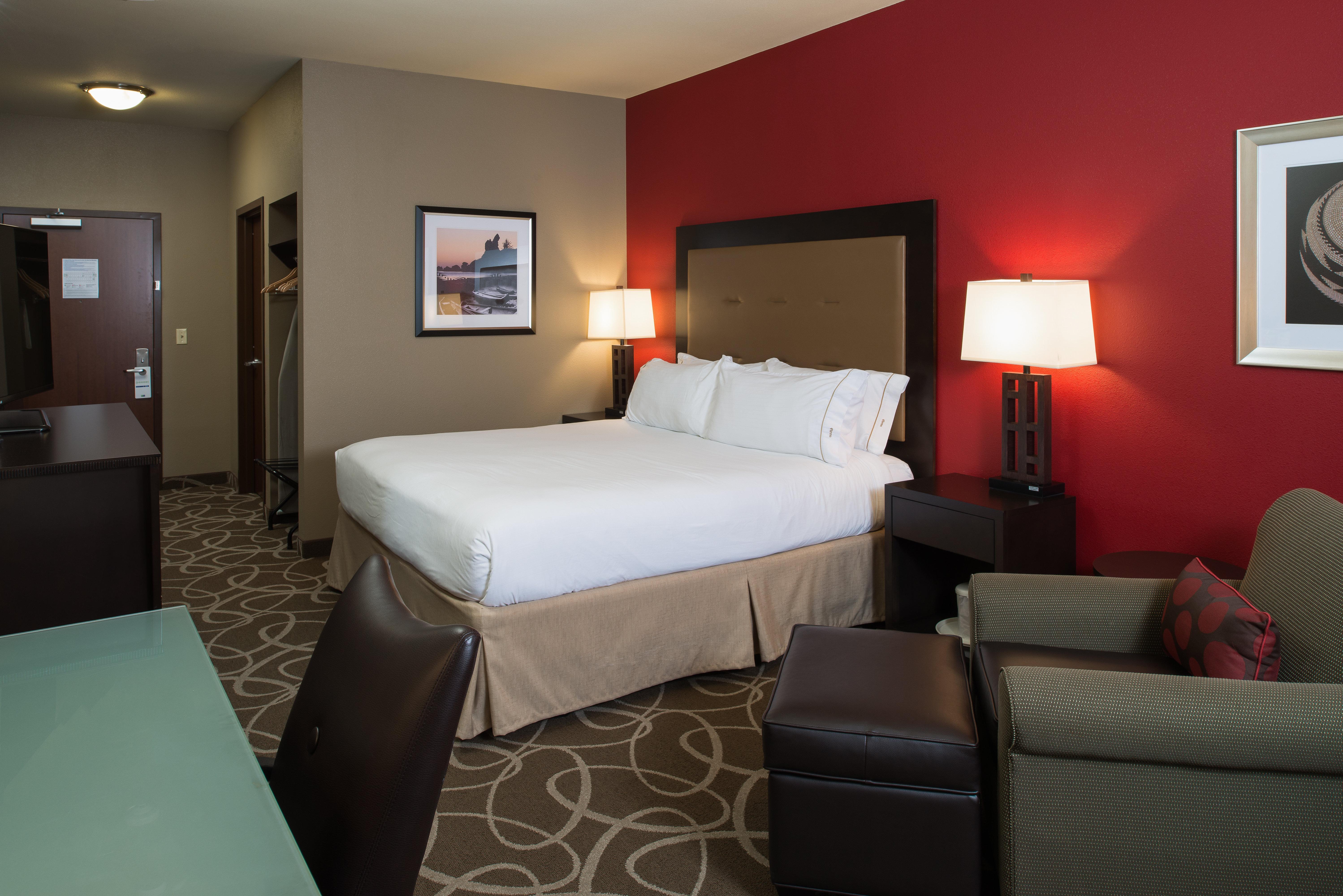 Holiday Inn Express Redwood National Park By Ihg Klamath Exterior photo