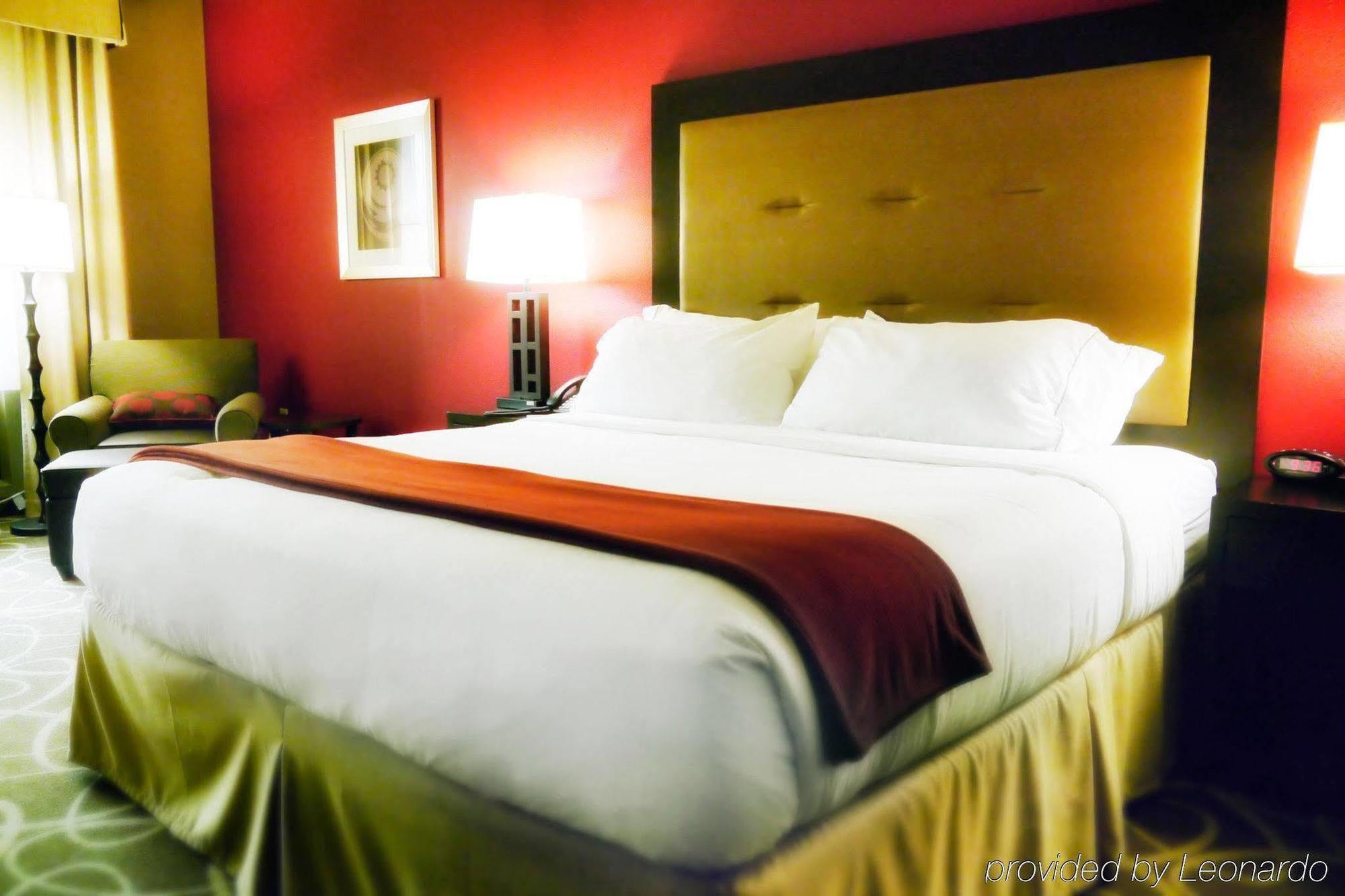 Holiday Inn Express Redwood National Park By Ihg Klamath Exterior photo